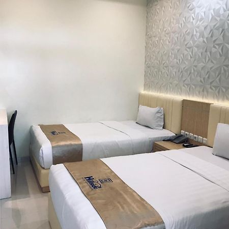 Hillside Suite Guest House Malang Zewnętrze zdjęcie